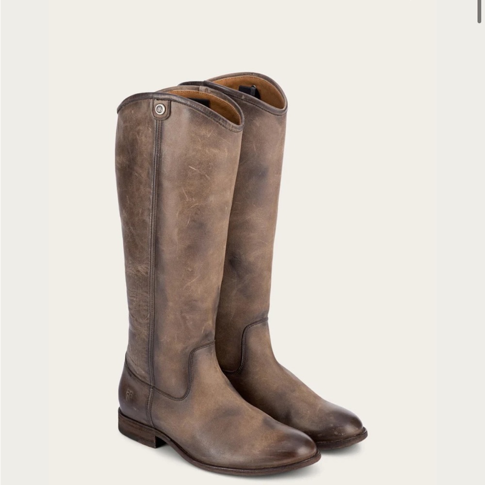 NWT | Frye | Melissa Medallion Shoes